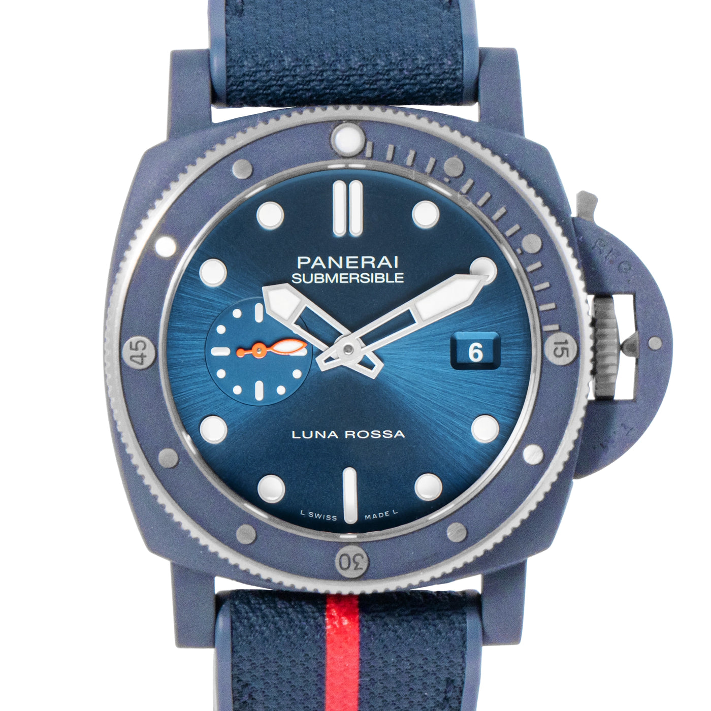 Officine Panerai Submersible QuarantaQuattro Luna Rossa| Timepiece360