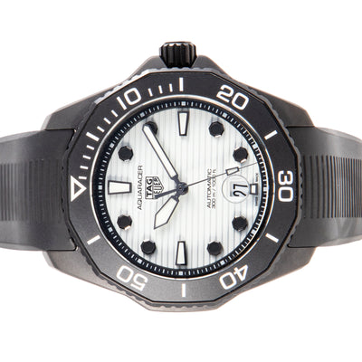 TAG Heuer Aquaracer Professional 300 Date | Timepiece360