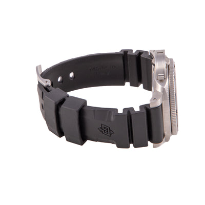 Officine Panerai Submersible PAM02683 | Timepiece360